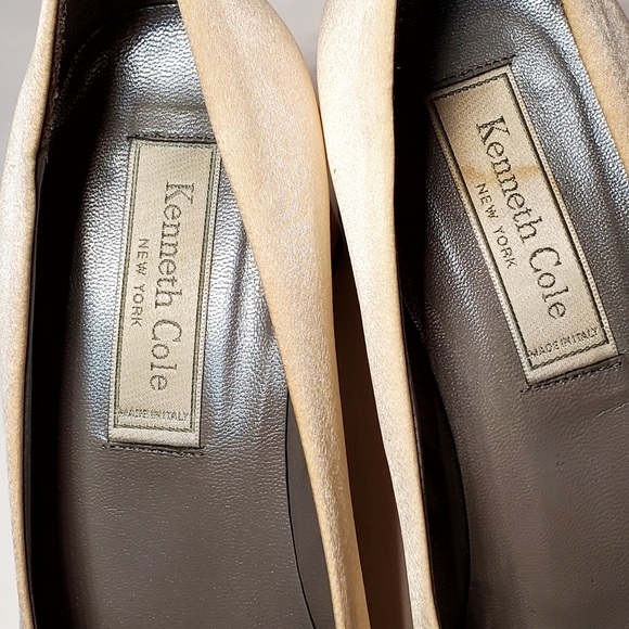 KENNETH COLE Heels Pumps - Picture 12 of 16